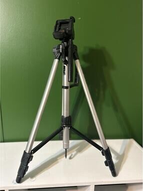 Vivitar VPT-240 Tripod Camera Stand 48" Adjustable Silver Black Lightweight